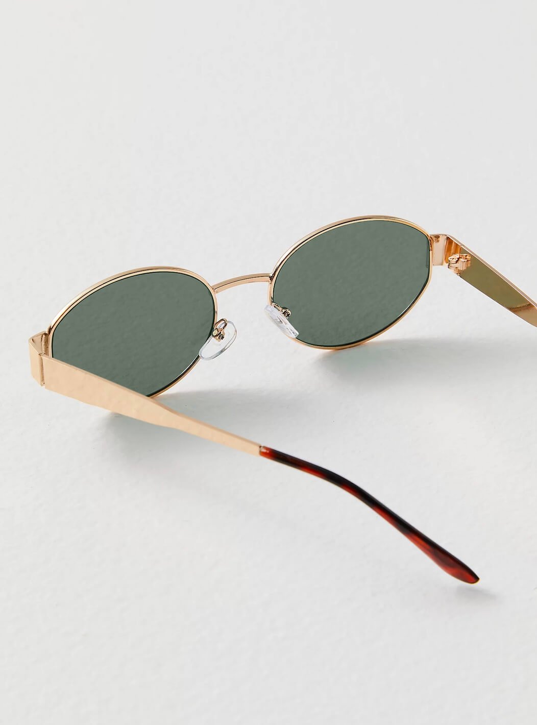 Seame - Cilia Sunglasses Black frame dark lenses