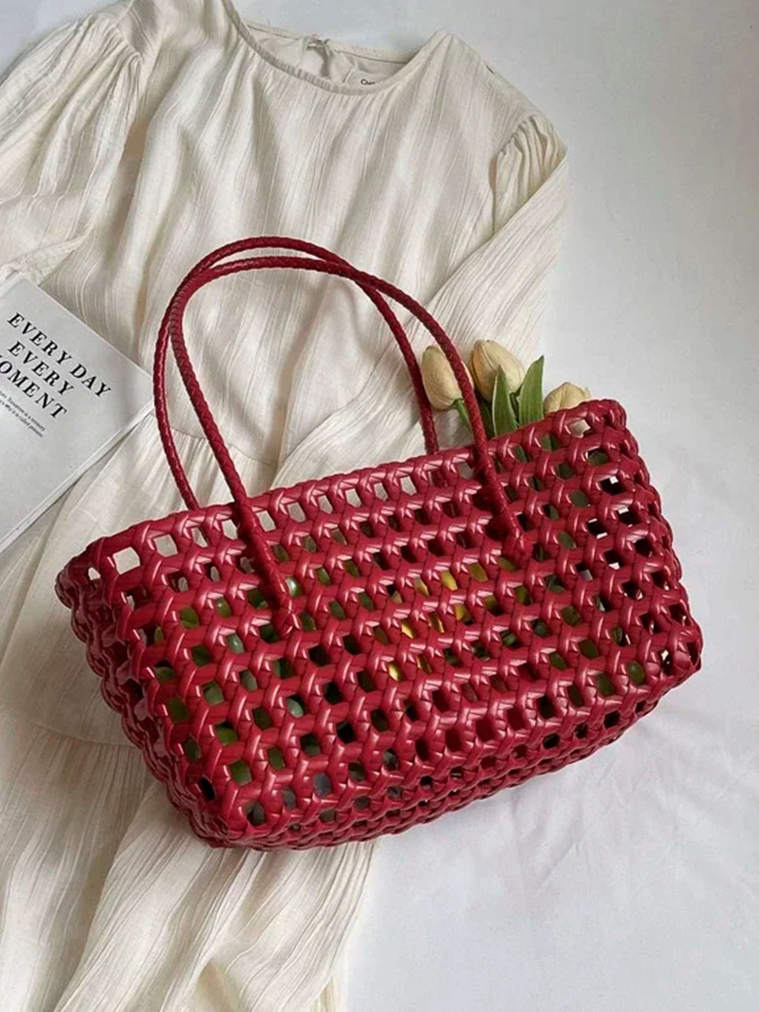 Seame - Crishell Hollow Woven Bag Red